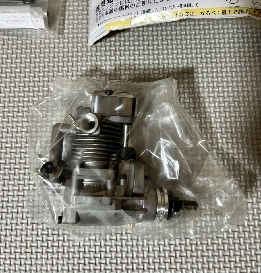 SAITO FA-30SH 4-stroke engine - Image 2 of 2