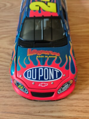 Jeff Gordon LE #24 DuPont 2006 Monte Carlo 1:24 Scale Diecast Car