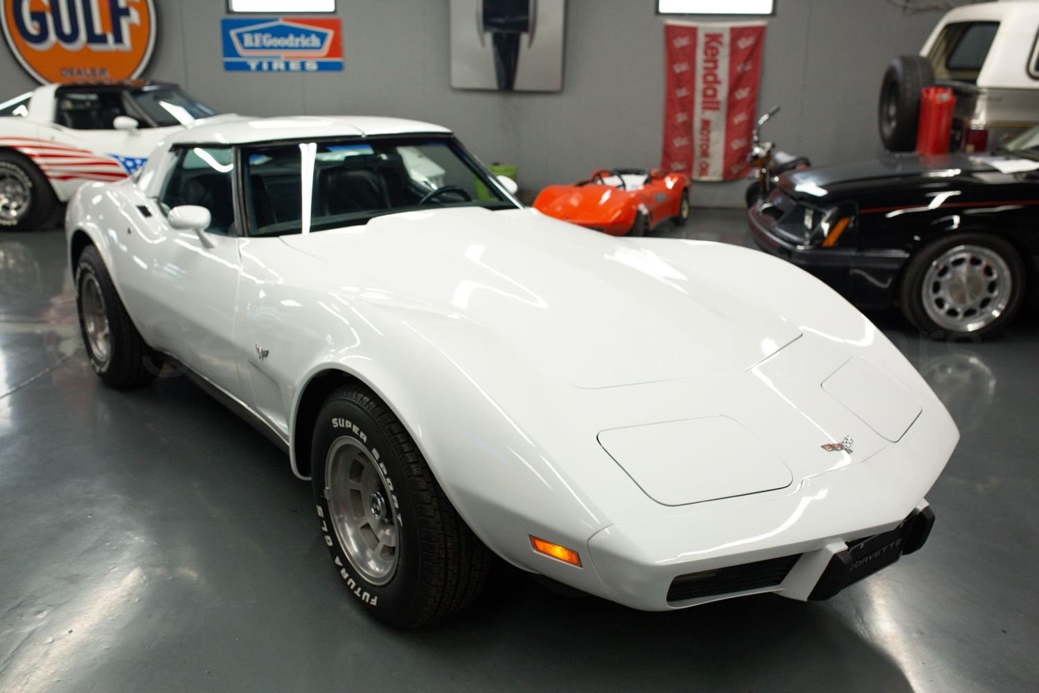 1979 White Chevrolet Corvette   | C3 Corvette Photo 4