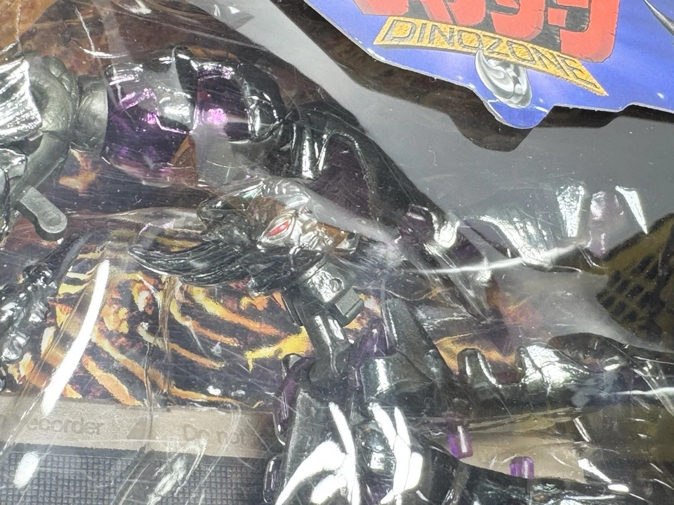 Dinozone Dinozaurs DeathEater DE-1 GIGANODRAGON Action Figure BANDAI NIB BANDAI - Image 4 of 4