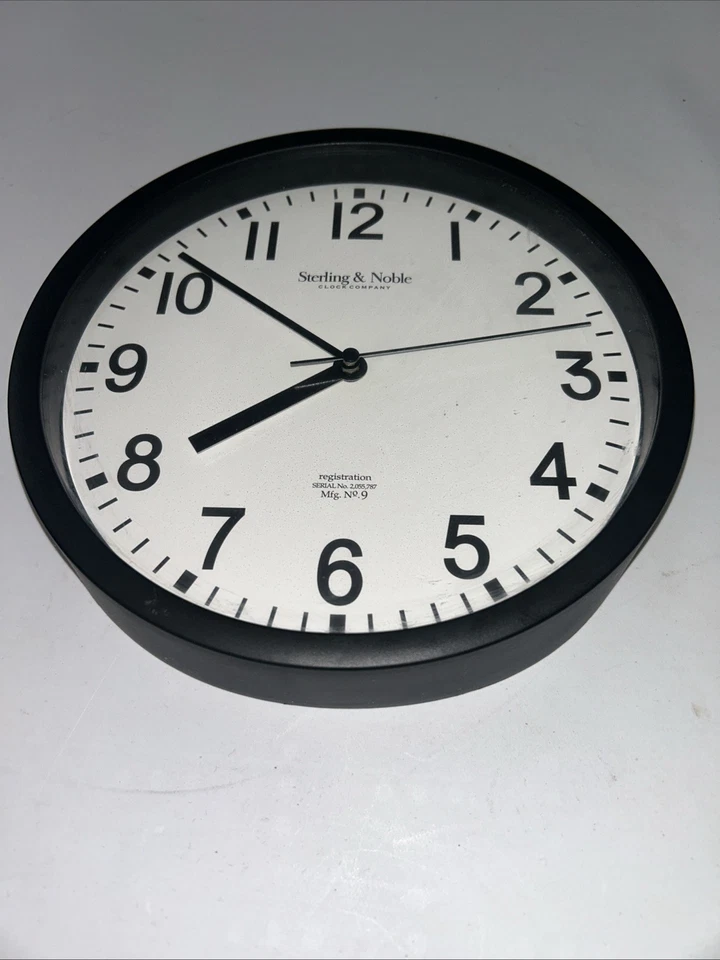 Стерлинговый и благородный Quatrz настенные часы 9 черный пластик 9 дюймов работает - Изображение 2 из 4