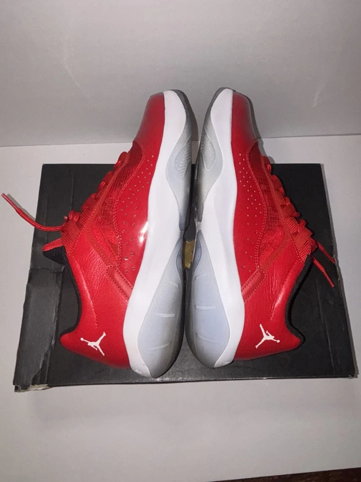 Air Jordan 11 CMFT 低帮大学红色白色黑色男式 10 码 — 第 2/4 张图片