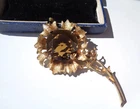 Beautiful  vintage goldplated smoky topaz glass flower  brooch