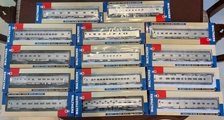 Walthers Proto Walthers HO Scale Rock Island golden state passenger train 14 car