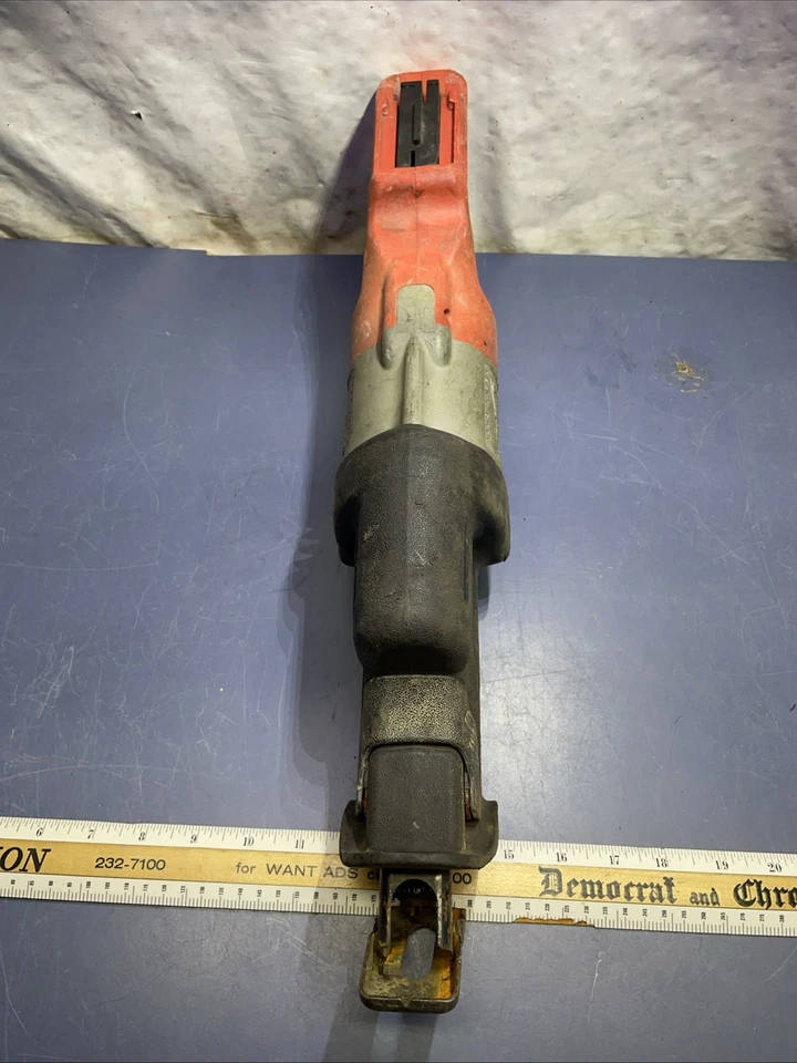 Bare Tool Milwaukee 0719-20 Sawzall V28 Lithium-Ion Cordless Reciprocating Saw - Image 2 of 4