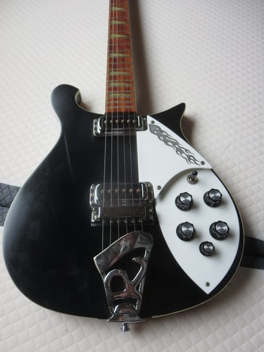 Rickenbacker 620 Jetglo Electric Guitar made in the USA w/OHC 2000 model - Afbeelding 5 van 20