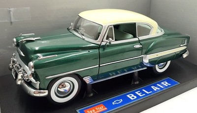 Sun Star Maßstab 1:18 Diecast 1602 - 1953 Chevrolet Bel Air - grün/creme