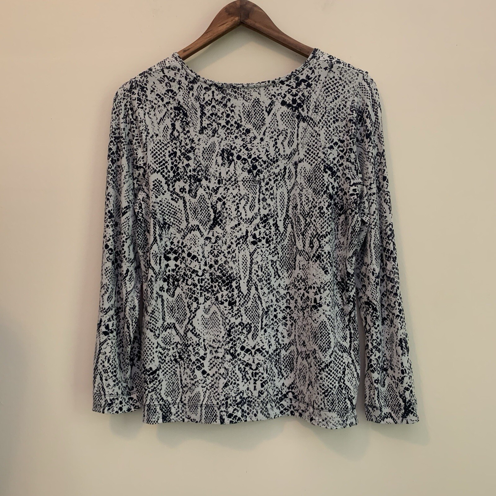 Chicos Size 1 (Medium) Long Sleeve Python Snakesk… - image 4