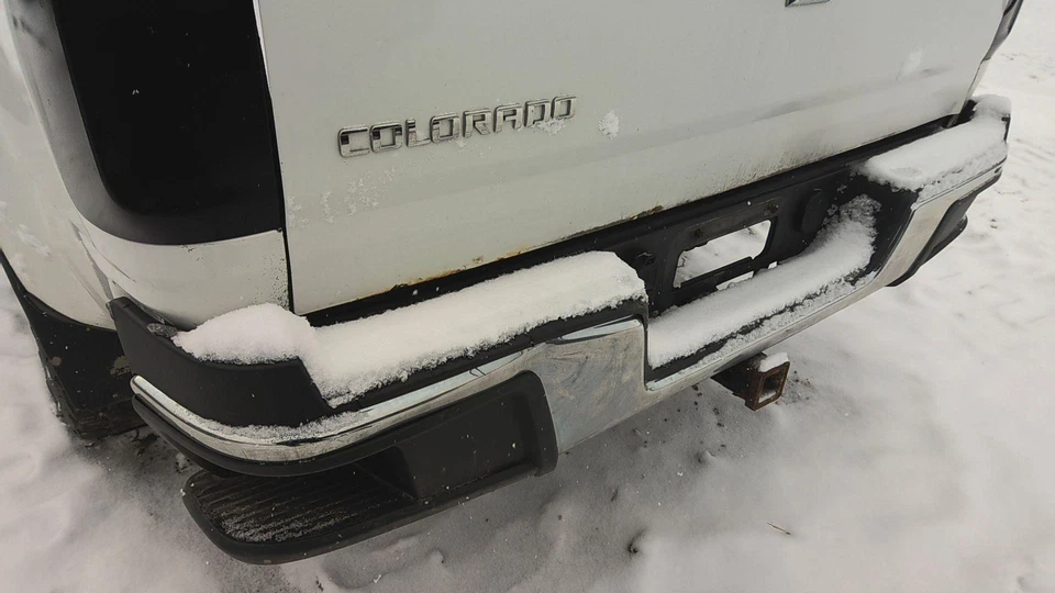 15 CHEVY COLORADO Rear Bumper Chromesummit White?gazdents - Imagem 2 de 4