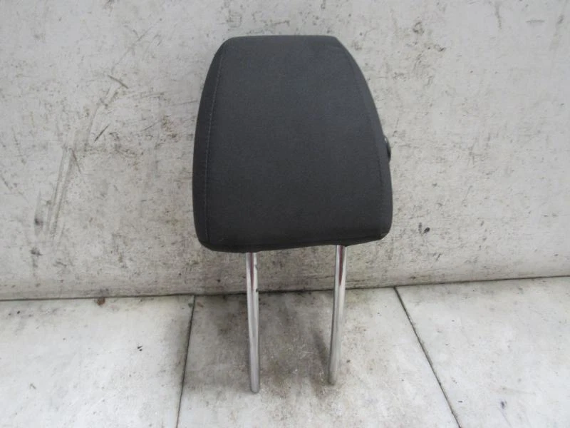 Ford Fiesta 2016 reposacabezas izquierdo Foto 3 de 3