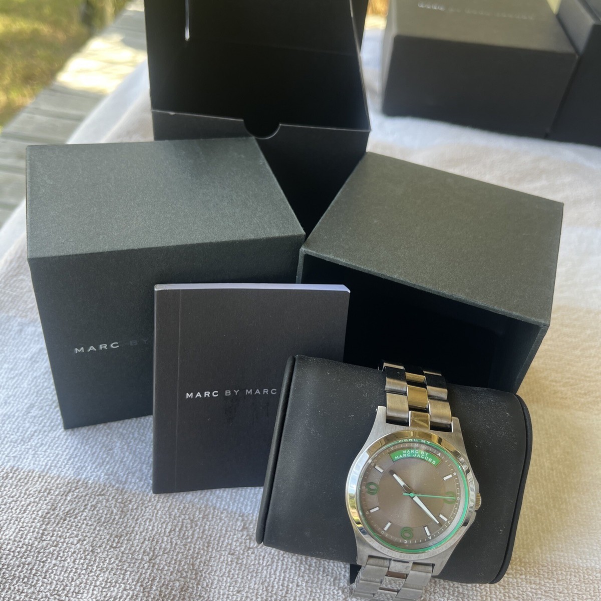 Marc By Marc Jacobs MBM3164 Silver With Green Accents NWT | eBay display picture 2