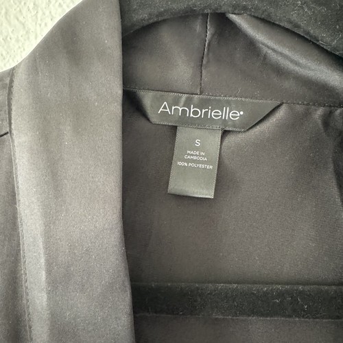 Ambrielle Robe Black Long Sleeves Wrap Style Attached Self Tie Small - Picture 2 of 4
