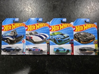 Hot Wheels Porsche 930、Rodger Dodger セット Hot Wheels 2026 Kroger Exclusive Set of 4 Rodger Dodger Dayton