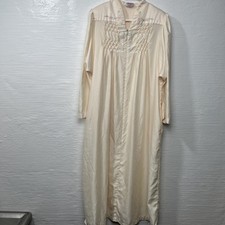VintageBarbizonAt Home large zip nightgown robe pleats Embroidery Flowers.REaD