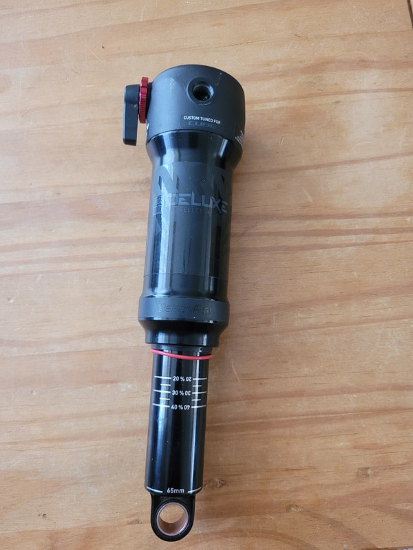 Rockshox Deluxe Select+ Rear Air Shock