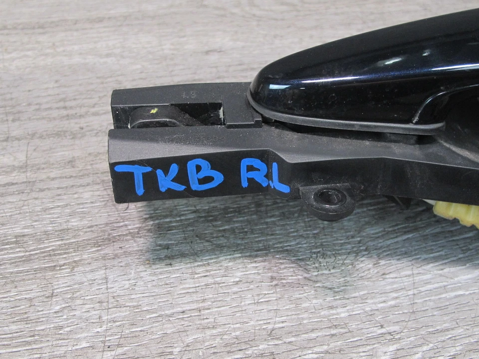 BMW E90 M3 328i 335i 2008-2011 juego de 2 manijas exteriores puerta trasera izquierda y derecha Foto 2 de 4