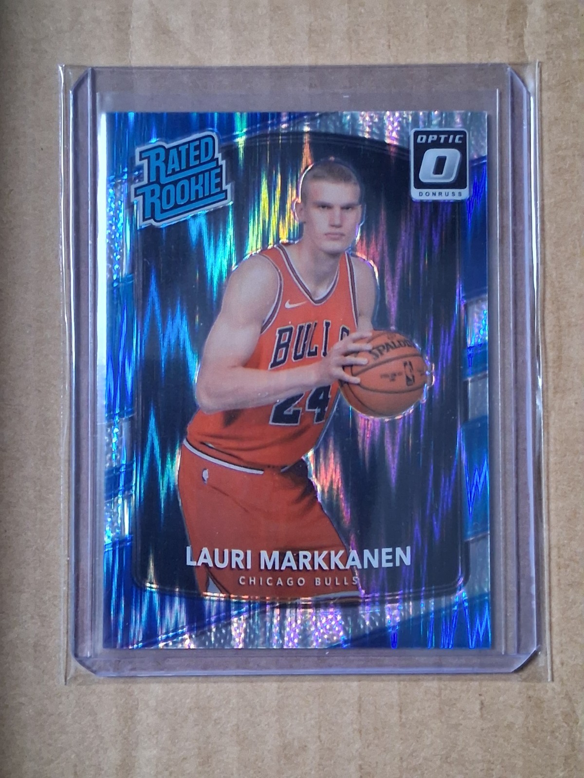 2017-18 Panini Donruss Optic - Rated Rookie Lauri Markkanen #159 Shock Prizm
