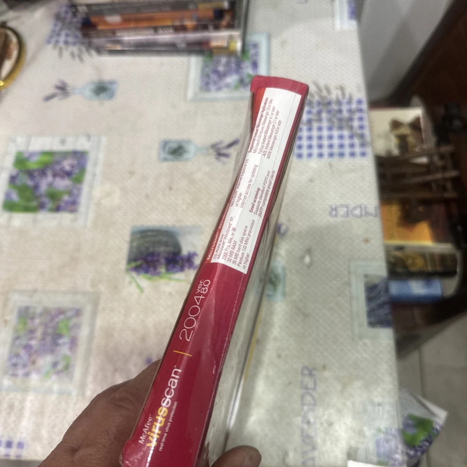 2004 MeAfee Virus Scan Professional New Factory Sealed, Protects Against Viruses - Image 3 of 4