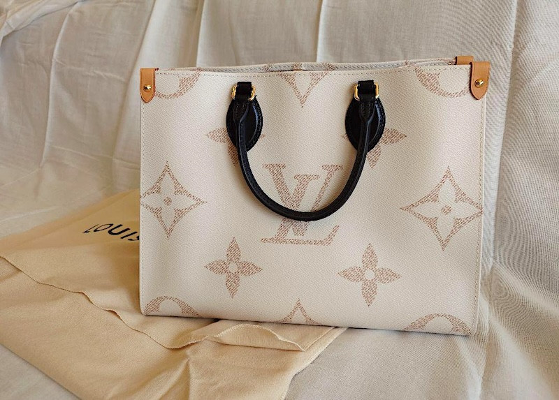 Louis Vuitton Onthego MM Tote Bag M46912 Monogram Dune Purse Auth