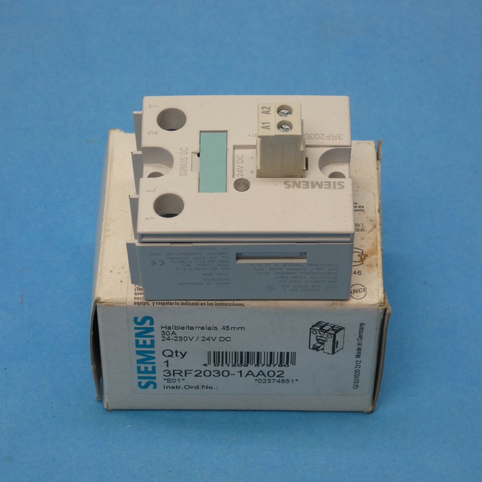 Siemens 3RF2030-1AA02 Solid State Relay 1 Pole 30A 24-230V 24VDC Control New