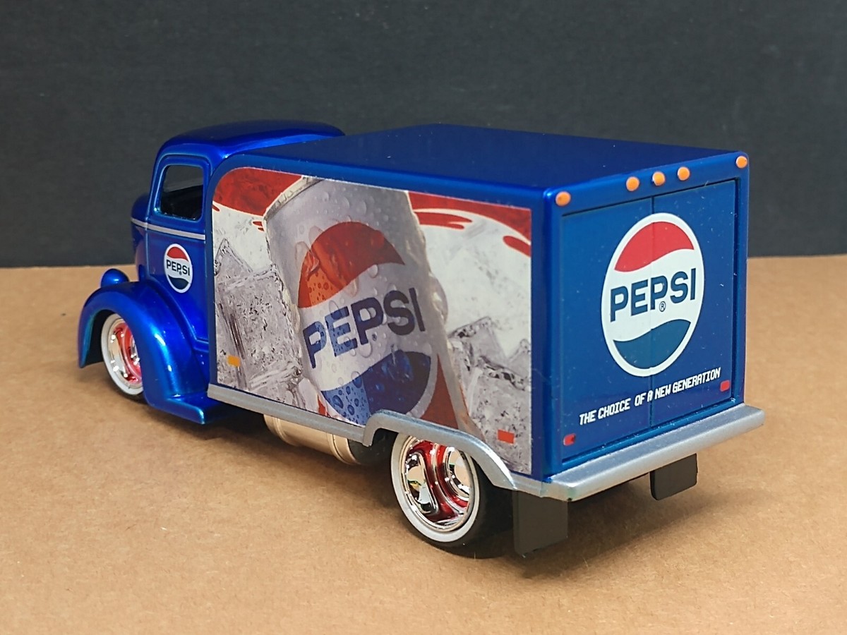 Jada Dub City 1947 '47 Pepsi Ford COE Delivery Bobtail Truck