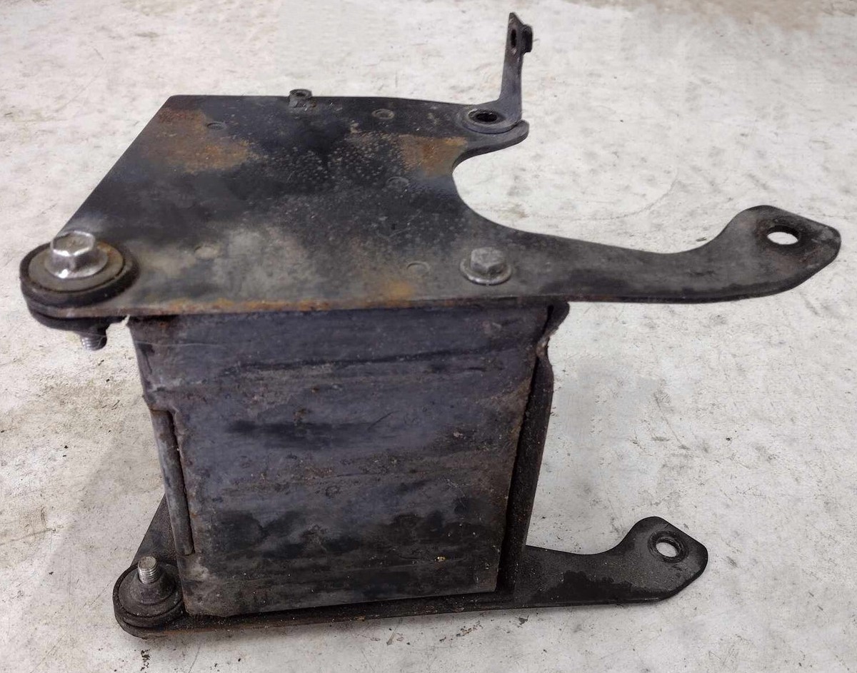 87-09 Suzuki Intruder Boulevard VS 1400 Battery Box Tray Holder