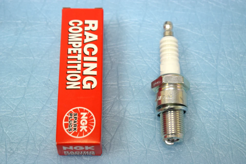1 bougie NGK RACING compétition BR8EG réf. 3130 neuf - Photo 1/1