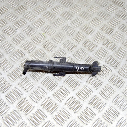 BMW 6er Coupé F13 640d Scheinwerferwaschdüse rechts 7246088 2013