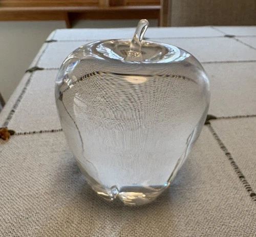 Beautiful Signed STEUBEN Apple Crystal Art Glass Paperweight, App. 4" T Scratch