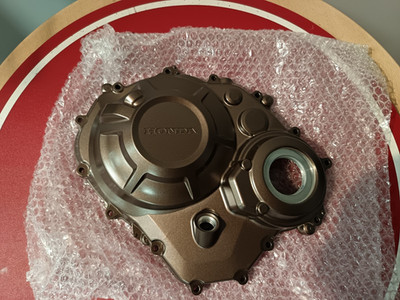 Genuine Honda CB650R 21-26 CBR650R 21-22 CRANKCASE COVER RIGHT 11330-MKY-D10 NEW