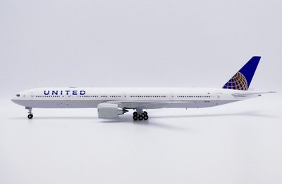 United Boeing 777-300ER N2534U JC Wings XX20422 Scale 1:200
