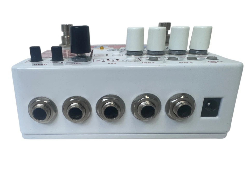 Electro-Harmonix Grand Canyon Delay & Looper Guitar Effect Pedal - Image 3 of 4