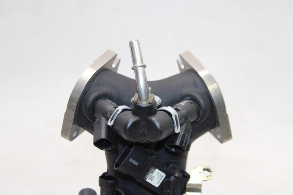 2007 HARLEY-DAVIDSON STREET GLIDE FLHX OEM THROTTLE BODY BODIES / FUEL INJECTOR - Image 2 of 4