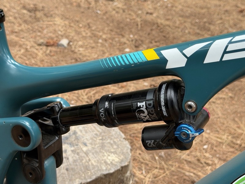 Yeti SB130 C2 12spd 29er Full Suspension Mountain Bike 2022 Turquoise