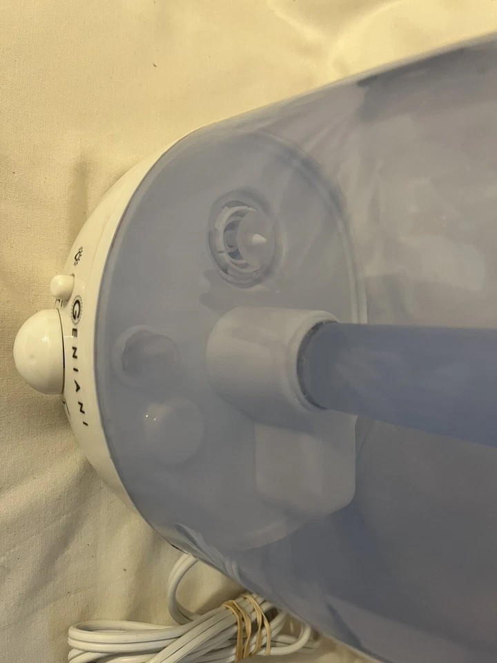 Geniani Ultrasonic Cool Mist Humidifier - Best for Bedroom / Living Room - Image 3 of 4