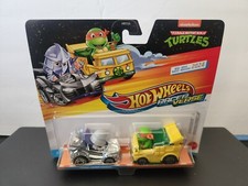 HOT WHEELS RACER VERSE SHREDDER  MICHELANGELO 2 PACK