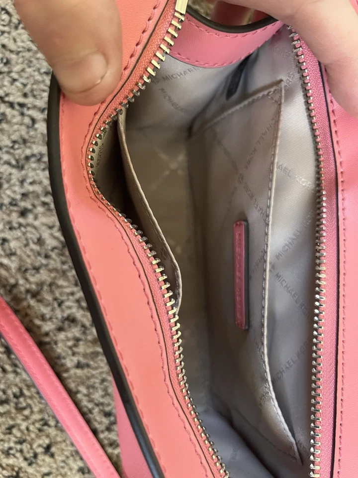 Michael Kors Sheila Tea Rose Shoulder Crossbody Bag - Image 3 of 4