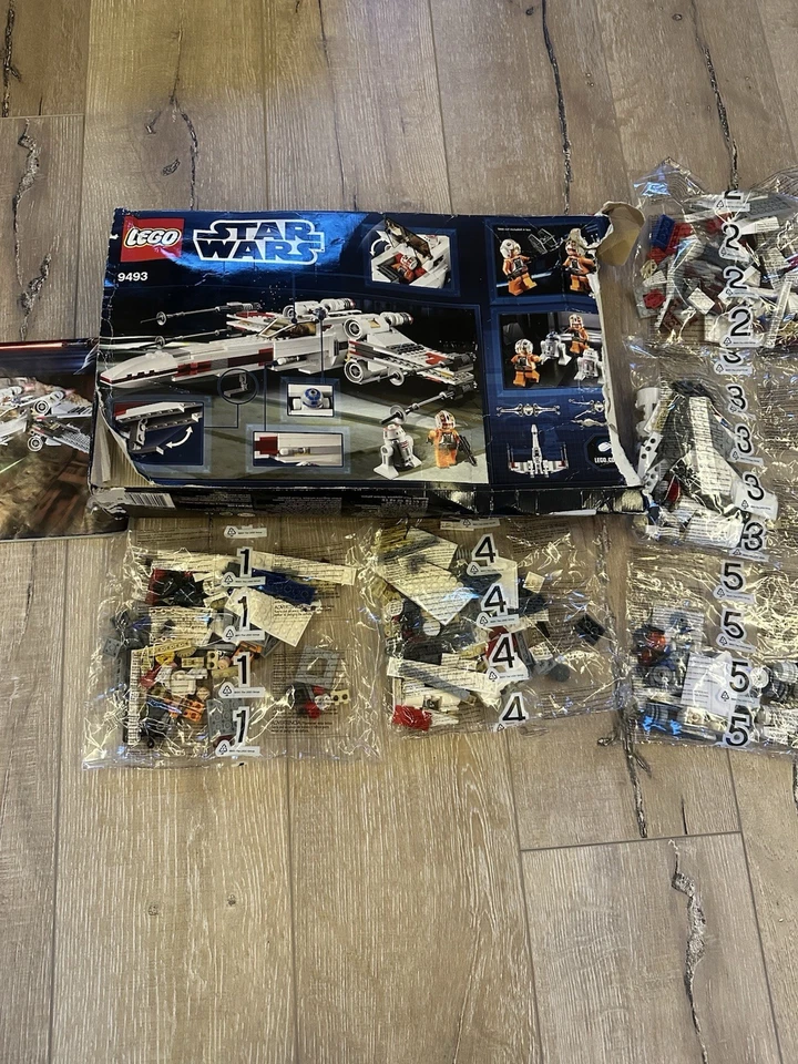 LEGO Star Wars 9493 X-wing Starfighter, photo 1 sur 5