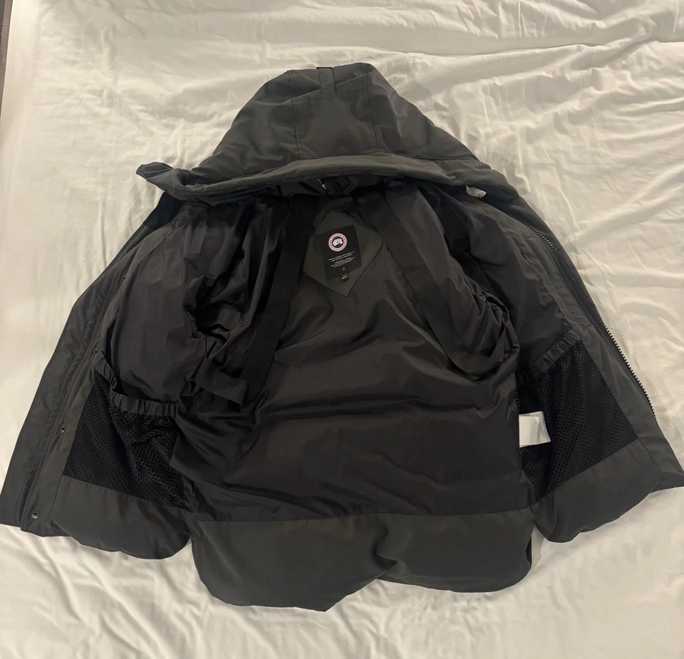 Canada Goose Macmillan Parka Black Label - Image 3 of 4