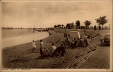 Maldon Beach Promenade vintage postcard y671