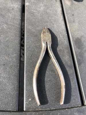 Crescent Tool Co Vintage No.943-5 Crestoloy 5'' Diagonal Side Wire Cutter Snips