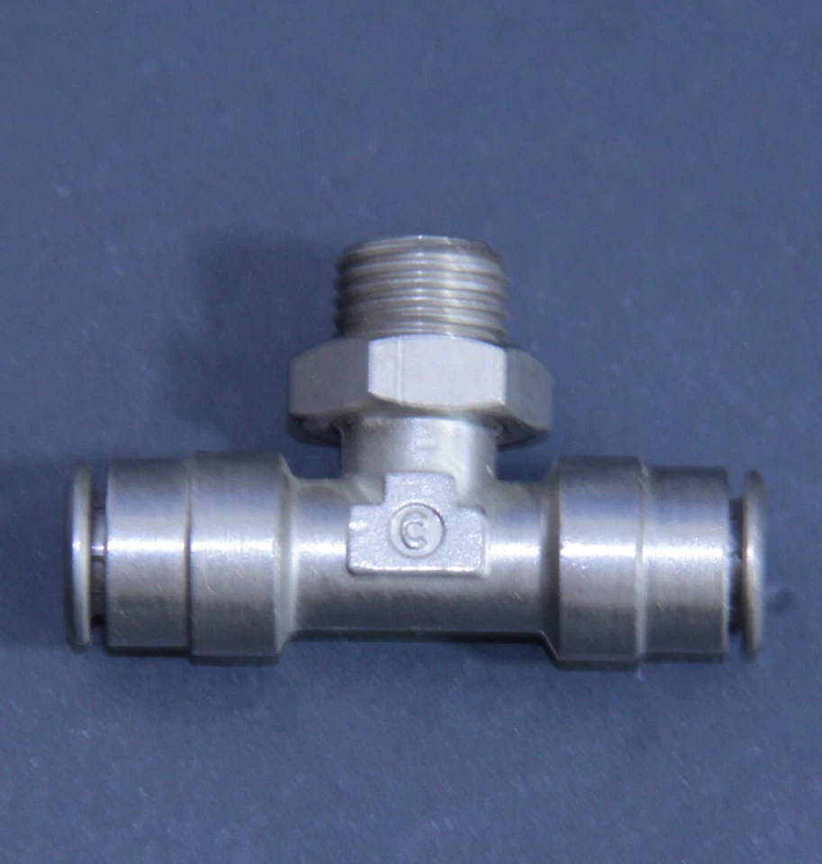 4x Camozzi Push-to-Connect Run Tee – 1/4" OD Tube x 1/8" MPT Male SWIVEL Used - Image 2 of 3