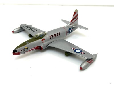 Easy Model Winged Ace F-80 Shooting Star U.S. Air Force Platinum Maßstab 1:100