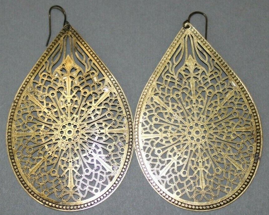 Gold Tone Lace Look, Thin Fish Hook Earrings Large Possible Premier Jewelry