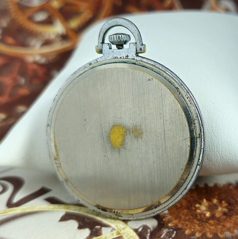 Reloj Bolsillo Vintage URSS SALUTE 1948 Año RARO SOVIÉTICO MOLNIJA 3601 Foto 2 de 4