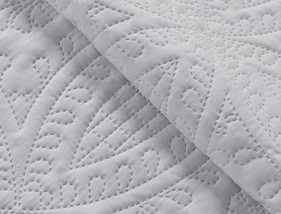 Chezmoi Collection 3-piece Oversized Coverlet Set Pinsonic Quilted Bedspread Set - Image 3 of 4