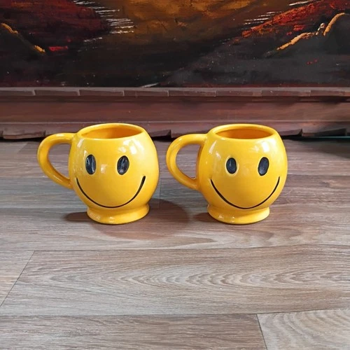 Set Of 2 Vintage McCoy Pottery USA Yellow Smiley Face Mugs Made In USA 1970s