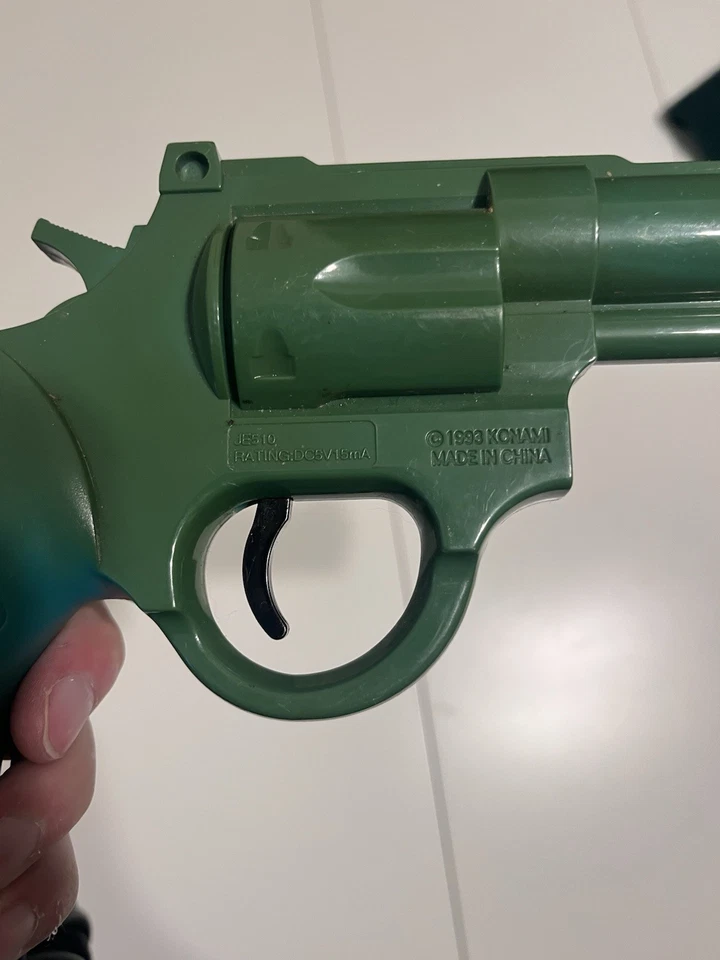 Sega Genesis/ SNES The Justifier Light Gun 1993 Konami (não testado) - Imagem 4 de 4