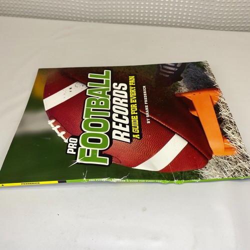 Pro Football Records: A Guide for Every Fan (The Ultimate Guides to - VERY GOOD - Picture 8 of 8