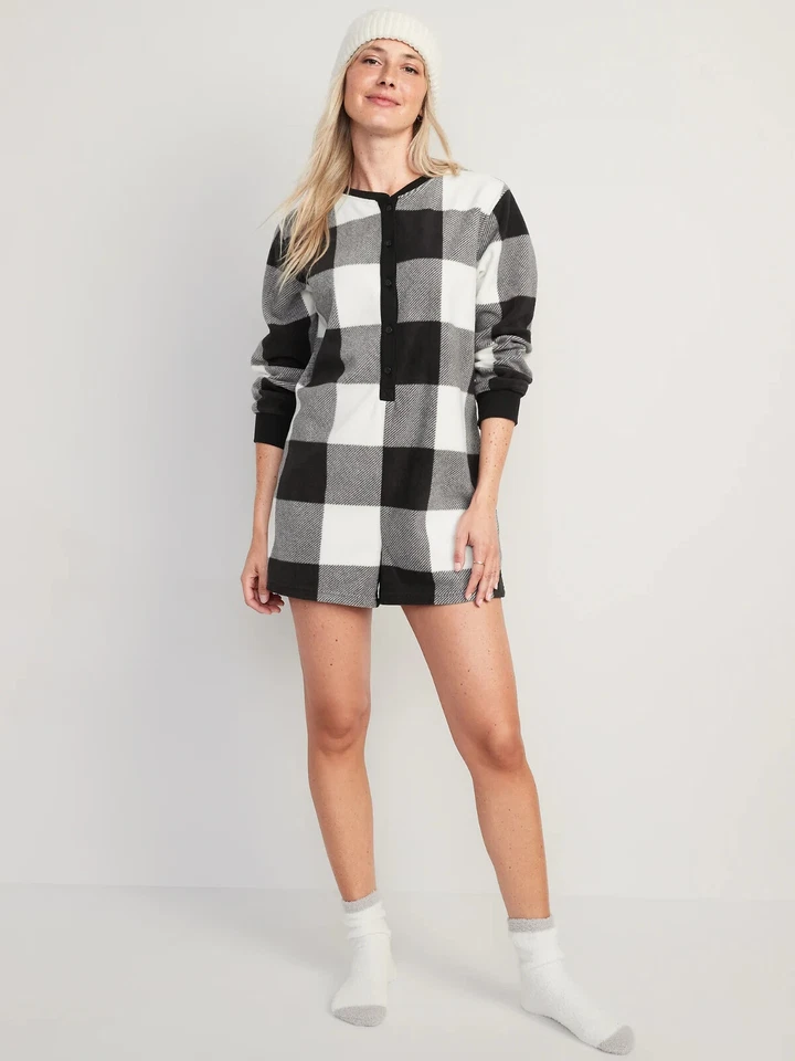 Old Navy Fleece Henley Romper Pajama Womens Medium Black Plaid Long Sleeve NWT - Image 2 of 4